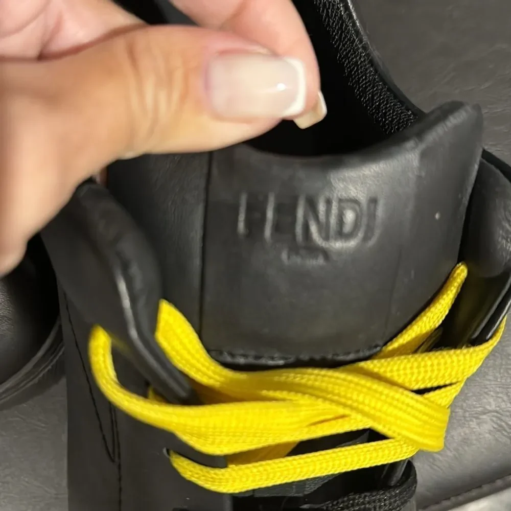 FENDI SNEAKERS - Picture 6 of 9